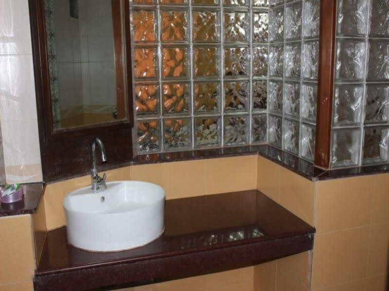 Little Italy Hotel Calangute Luaran gambar